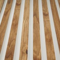 lamele na bialej plycie Riviera 51